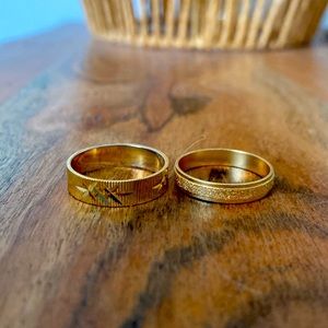Two gold fashion ring value set size 8
